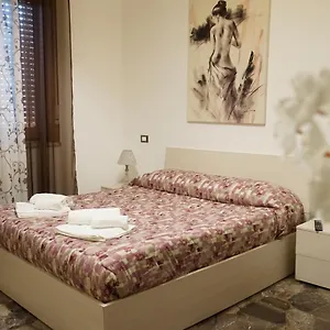 House - Full Lecce