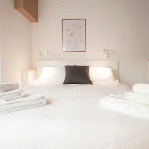  Apartamento Easy Explore - Ambrogiohost