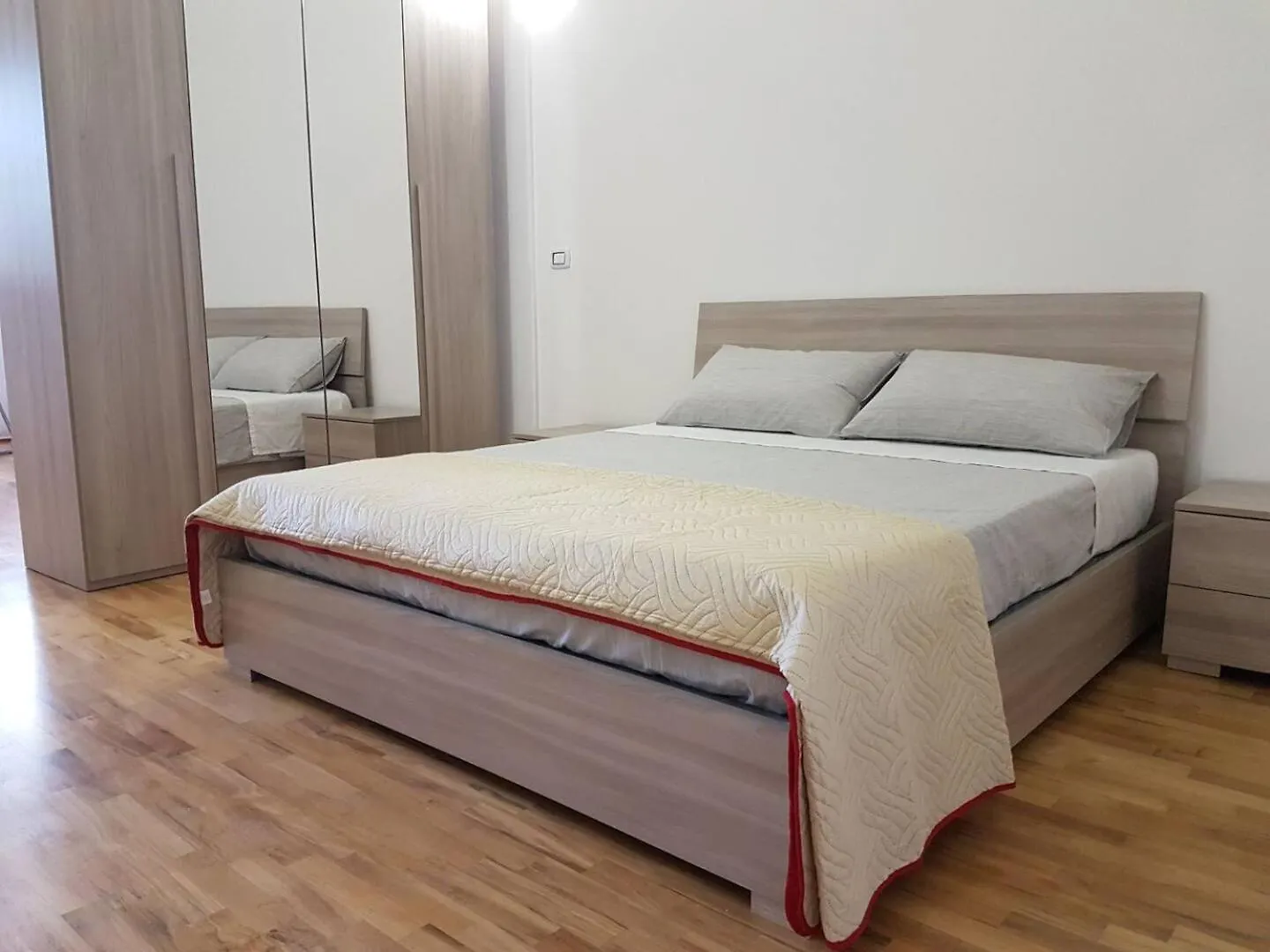 Domus Irnerio I Tassa Di Soggiorno Inclusa Nel Prezzo I Bologna Italië